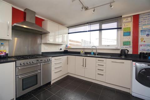 299 Batemoor Road, Sheffield, S8 8FJ