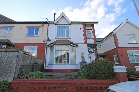 2 Edenvale Avenue, Blackpool, FY2 9JZ