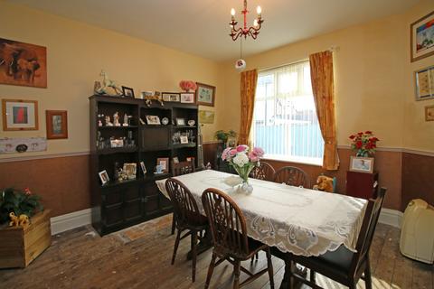 2 Edenvale Avenue, Blackpool, FY2 9JZ