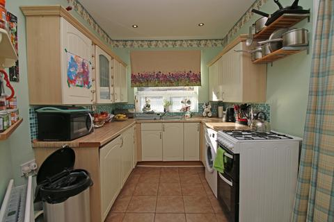 2 Edenvale Avenue, Blackpool, FY2 9JZ