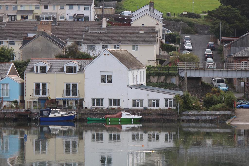 Torrington Street, Bideford, North Devon, EX39 4 bed detached house £200,000