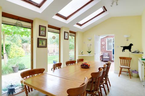 4 Hollytrees, Bar Hill, Cambridge, CB23 8SF