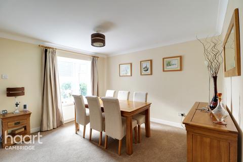 4 Hollytrees, Bar Hill, Cambridge, CB23 8SF