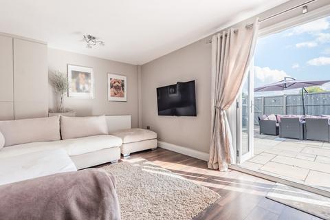30 Copse Side, Godalming, GU7 3RU
