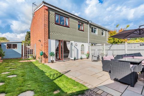 30 Copse Side, Godalming, GU7 3RU