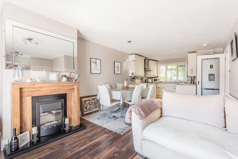 30 Copse Side, Godalming, GU7 3RU