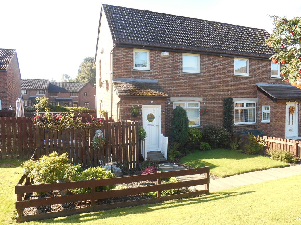 BRYCE GARDENS, LARKHALL ML9 2 bed end of terrace house £100,000