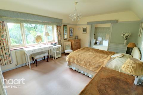 Foxhill Boundary Road, Grayshott, Hindhead, GU26 6TX