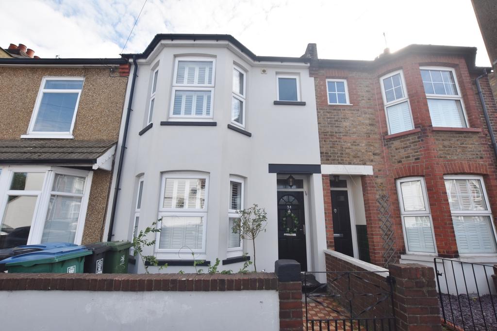 Bradshaw Road, North Watford, WD24 3 bed terraced house £449,950