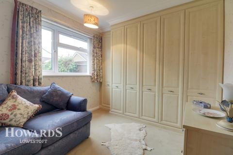 18 Bramfield Road, Lowestoft, NR32 3DT