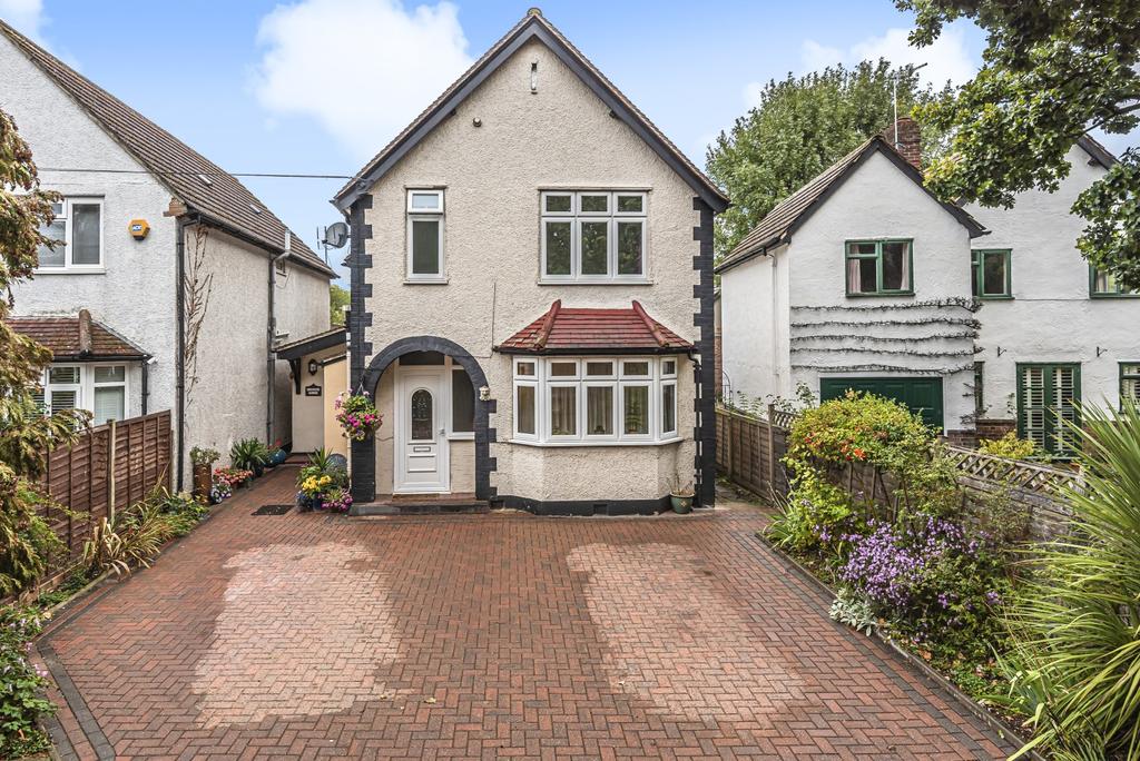 School Lane, Addlestone, KT15 4 bed detached house £650,000