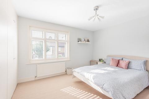 19 Highclere Road, New Malden, KT3 3HJ