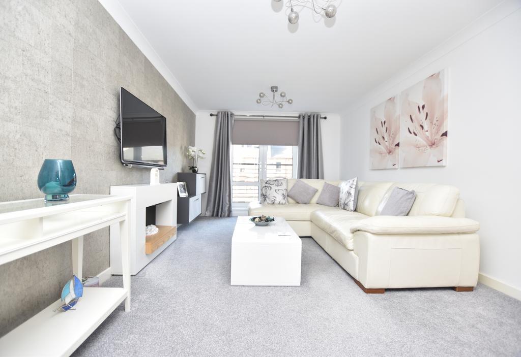 ASHTON COURT, 54 ALBERT ROAD, GOUROCK 1 bed flat £75,000