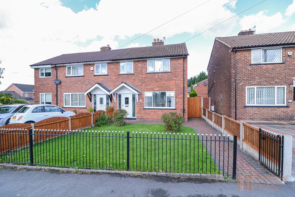 Leigh Road, Boothstown, Manchester, M28 3 bed semidetached house £