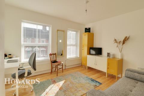 27 Alexandra Road, Beccles, NR34 9UD