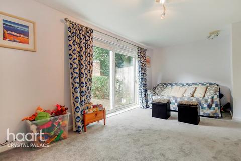 5 Beaver Close, London, SE20 8DX