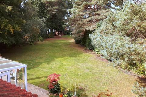 5 Cedar Avenue, St Leonards, Ringwood, BH24 2QF