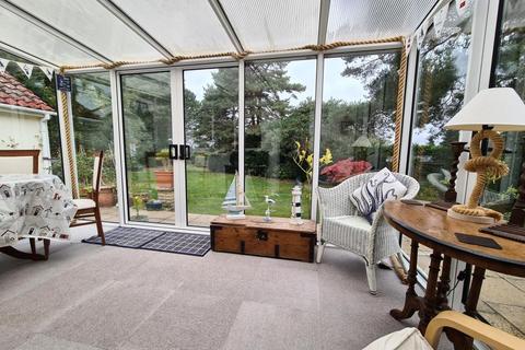 5 Cedar Avenue, St Leonards, Ringwood, BH24 2QF