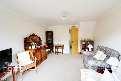 19 Barn Meadow Close, Church Crookham, Fleet, GU52 0YB