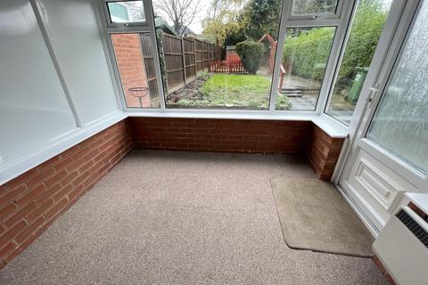 3 bedroom townhouse to rent, Estoril Avenue, Wigston, LE18