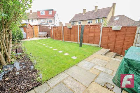 6 Barnhurst Path, Watford, WD19 6TT