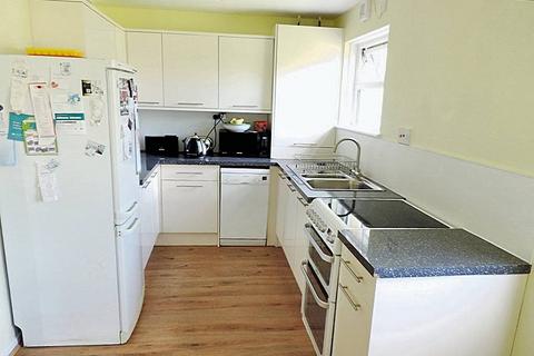 4 bedroom semi-detached house to rent, Wood Road, Harrold MK43