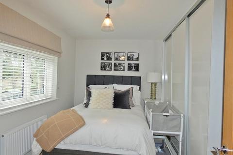 8 Mimosa Close, Epsom, KT17 3FF