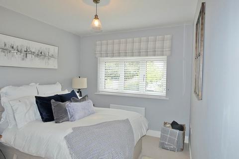 8 Mimosa Close, Epsom, KT17 3FF
