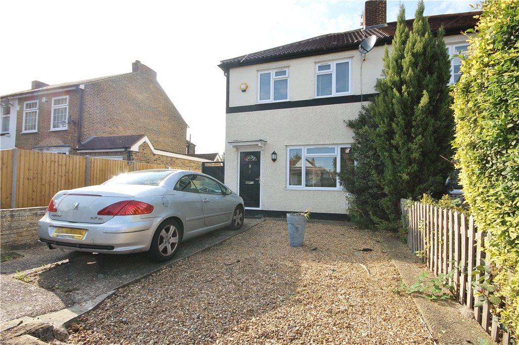 Alexandra Road, Ashford, Surrey, TW15 2 bed semidetached house £365,000