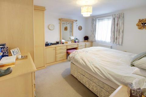 12 Aberford Close, Reading, RG30 2NX