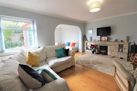 5 Brill Close, Marlow, SL7 2RH