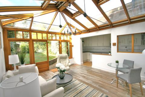 13 Princes Gardens, London, W5 1SD