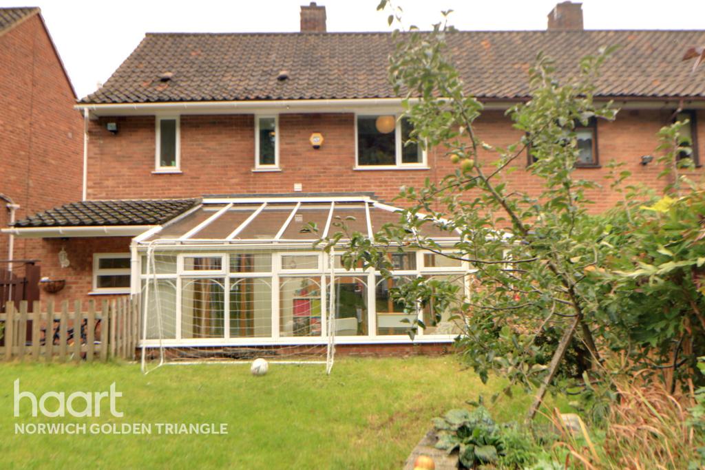 Road, Norwich 3 bed semidetached house £245,000