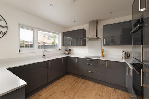 11 Darenth Close, Herne Bay, CT6 7EX