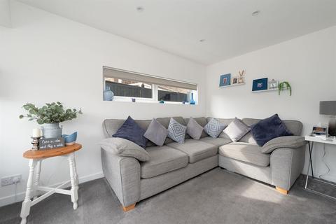 11 Darenth Close, Herne Bay, CT6 7EX