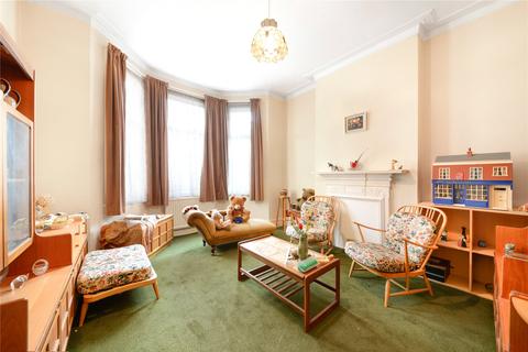 12 Salisbury Road, Richmond, TW9 2JB