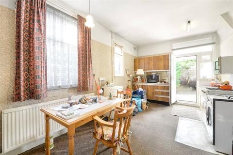 12 Salisbury Road, Richmond, TW9 2JB
