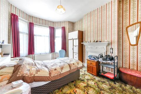 12 Salisbury Road, Richmond, TW9 2JB