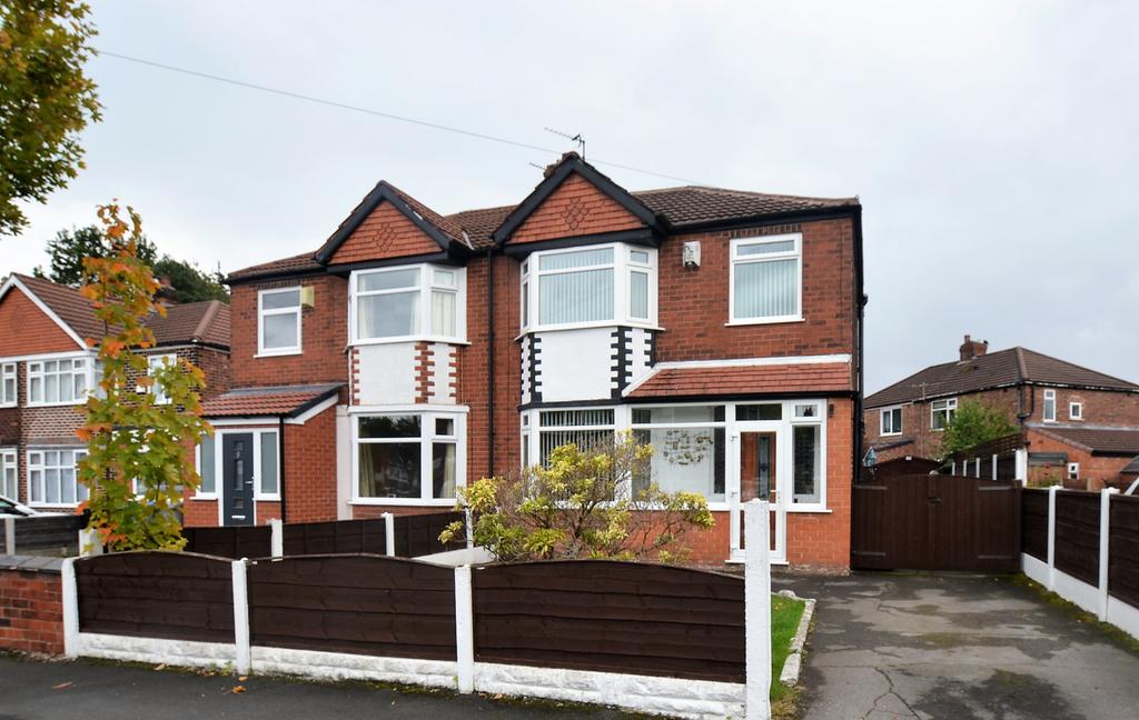 Castleton Avenue Stretford M32 3 bed semidetached house £250,000