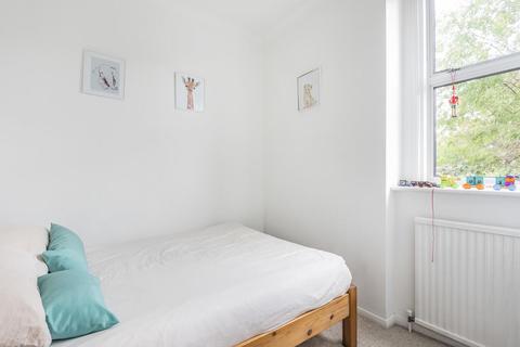 100b Hervey Road, London, SE3 8BX