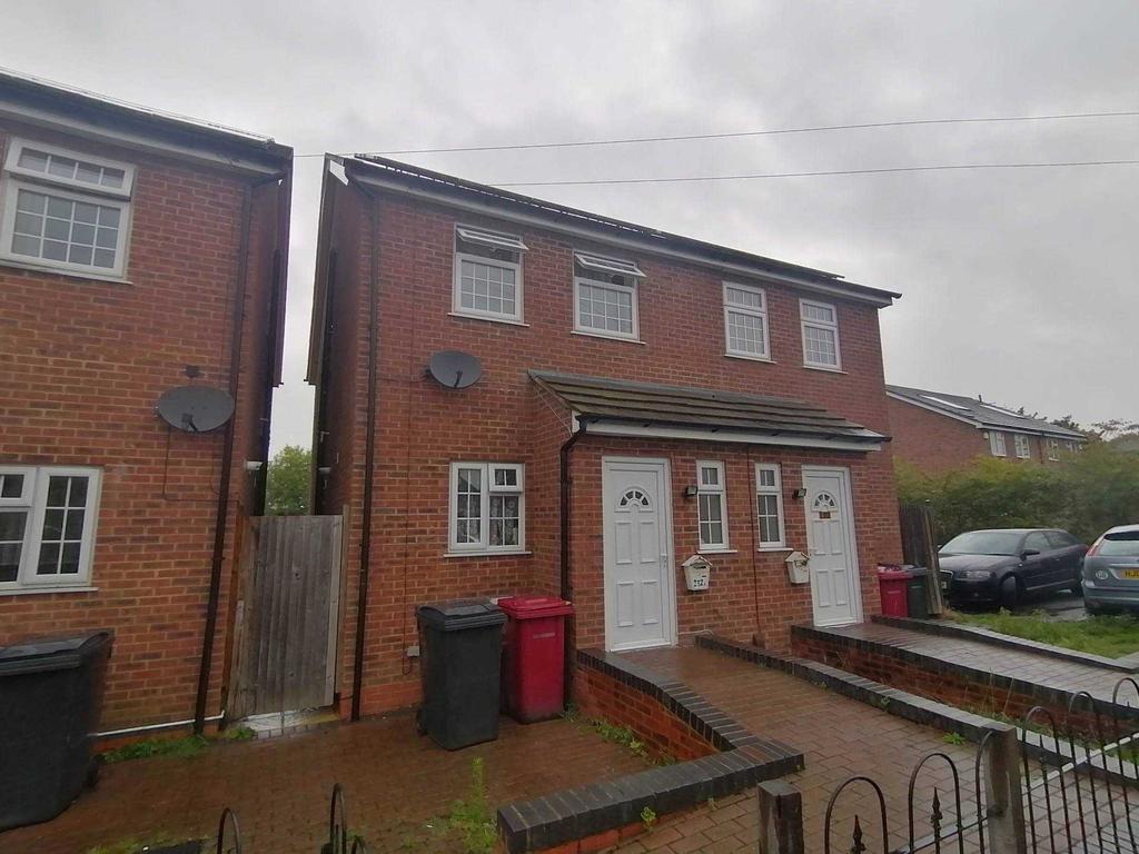 Whitley Wood Road, Reading 4 bed semidetached house £1,300 pcm (£300 pw)