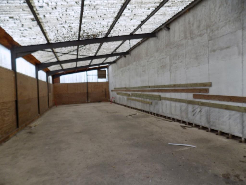 Grain store lean-to