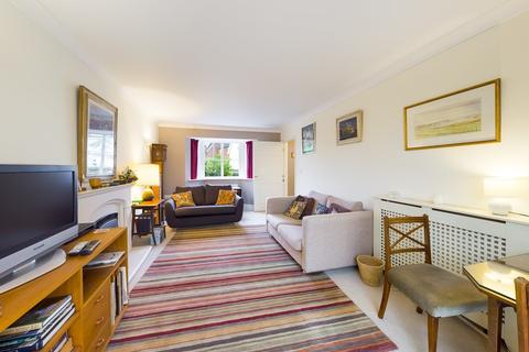 12 Blythe Way, Highfields Caldecote, Cambridge, CB23 7NR