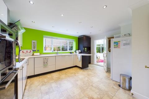 12 Blythe Way, Highfields Caldecote, Cambridge, CB23 7NR