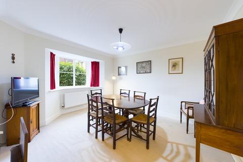 12 Blythe Way, Highfields Caldecote, Cambridge, CB23 7NR