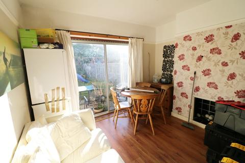 15 Delrene Road, Shirley, Solihull, B90 2HJ