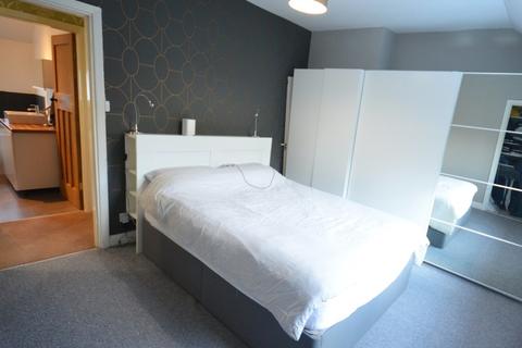 202 Hay Lane, Shirley, Solihull, B90 4EQ