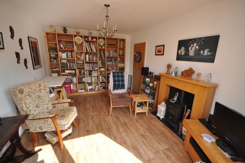15 Unwin Crescent, Penistone, Sheffield, S36 6EG