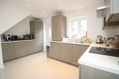 3 Anne Close, Rochford, SS4 1GQ