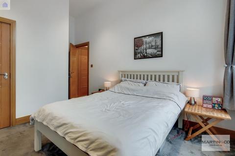 Flat 3, 1b Brighton Road, South Croydon, CR2 6EA